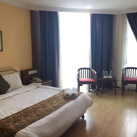 Regal Court Hotel קוצ'ינג מראה חיצוני תמונה