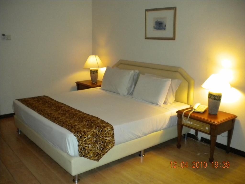 Regal Court Hotel קוצ'ינג חדר תמונה